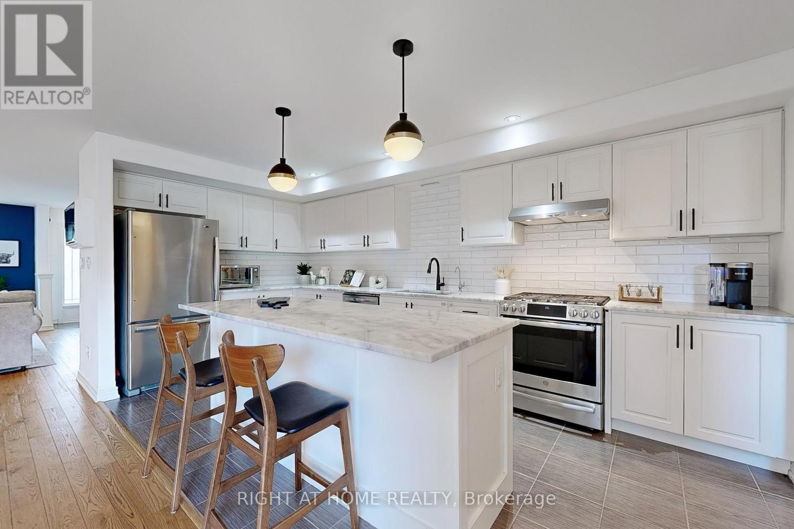 909 Broadway Boulevard, Peterborough North (North), Ontario  K9H 0J1 - Photo 17 - X12232140