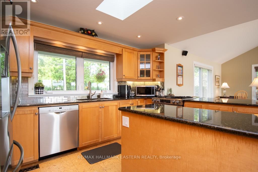 1269 Gail Park Drive, Selwyn, Ontario  K0L 1T0 - Photo 16 - X12232484