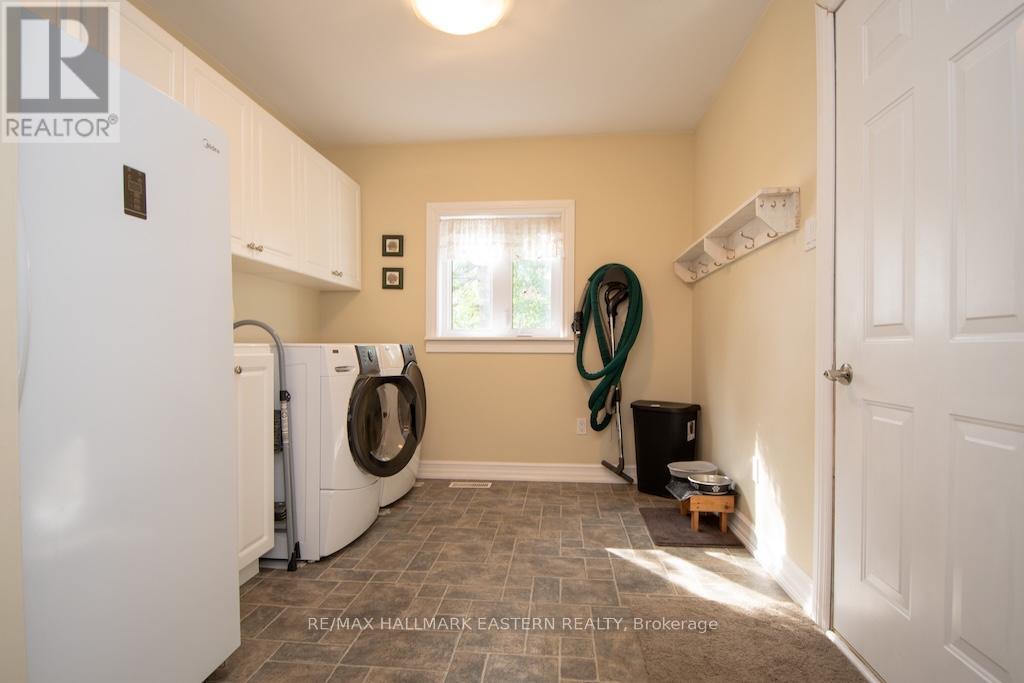 1269 Gail Park Drive, Selwyn, Ontario  K0L 1T0 - Photo 24 - X12232484
