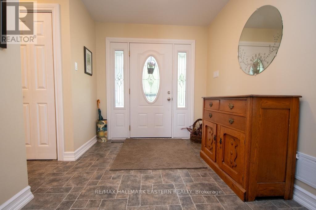 1269 Gail Park Drive, Selwyn, Ontario  K0L 1T0 - Photo 4 - X12232484
