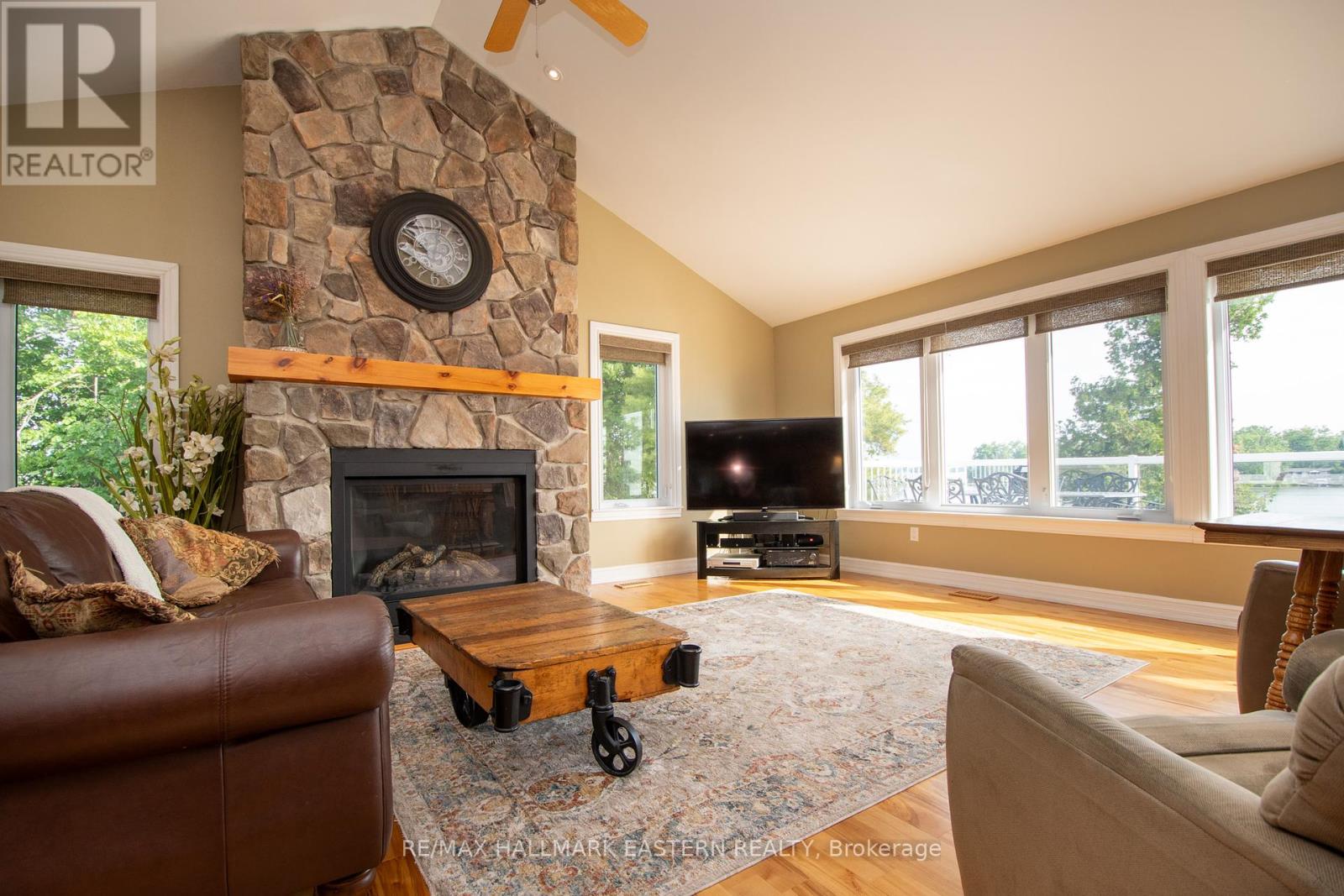1269 Gail Park Drive, Selwyn, Ontario  K0L 1T0 - Photo 5 - X12232484