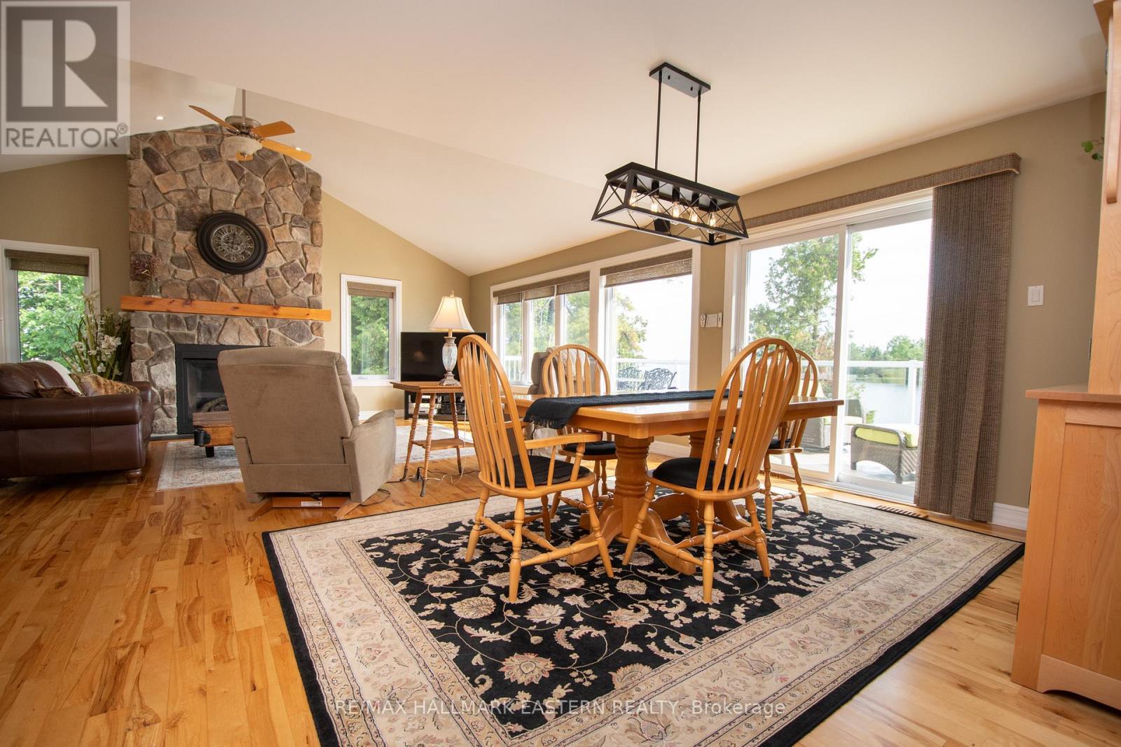 1269 Gail Park Drive, Selwyn, Ontario  K0L 1T0 - Photo 9 - X12232484