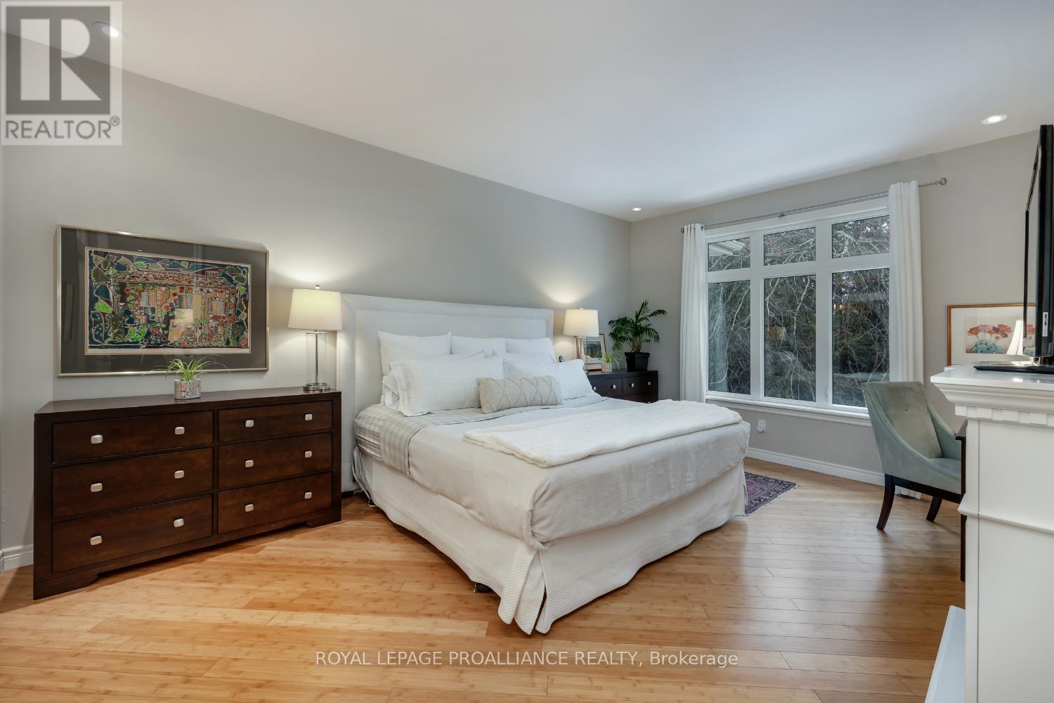 6 - 1020 Parkhill Road W, Peterborough West (North), Ontario  K9K 0E1 - Photo 18 - X12232436