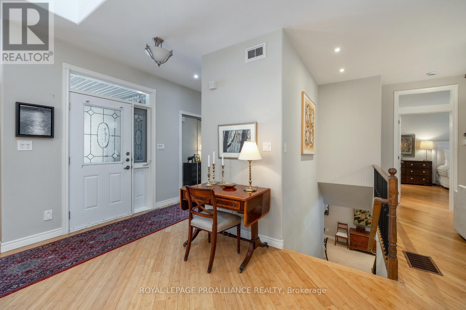 6 - 1020 Parkhill Road W, Peterborough West (North), Ontario  K9K 0E1 - Photo 2 - X12232436