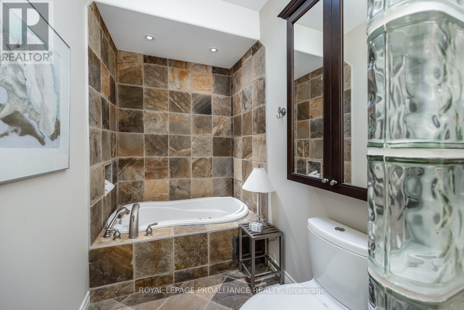 6 - 1020 Parkhill Road W, Peterborough West (North), Ontario  K9K 0E1 - Photo 24 - X12232436