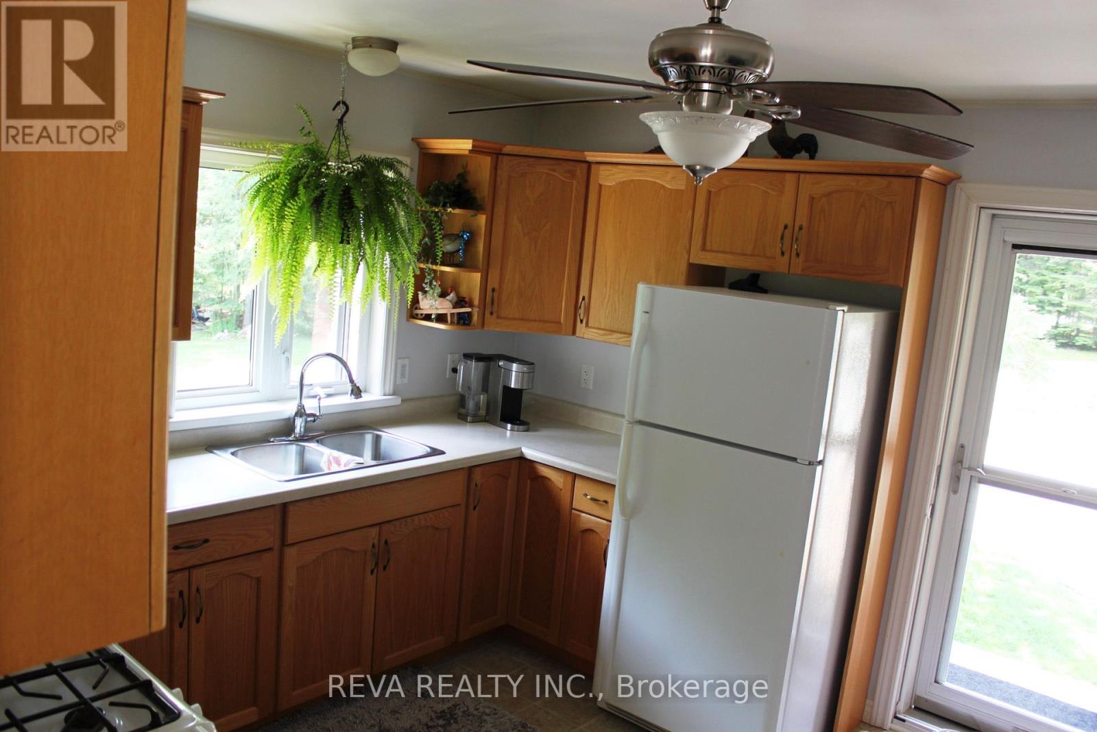 35 Rocky Top Road, Hastings Highlands (Monteagle Ward), Ontario  K0L 1C0 - Photo 8 - X12232885