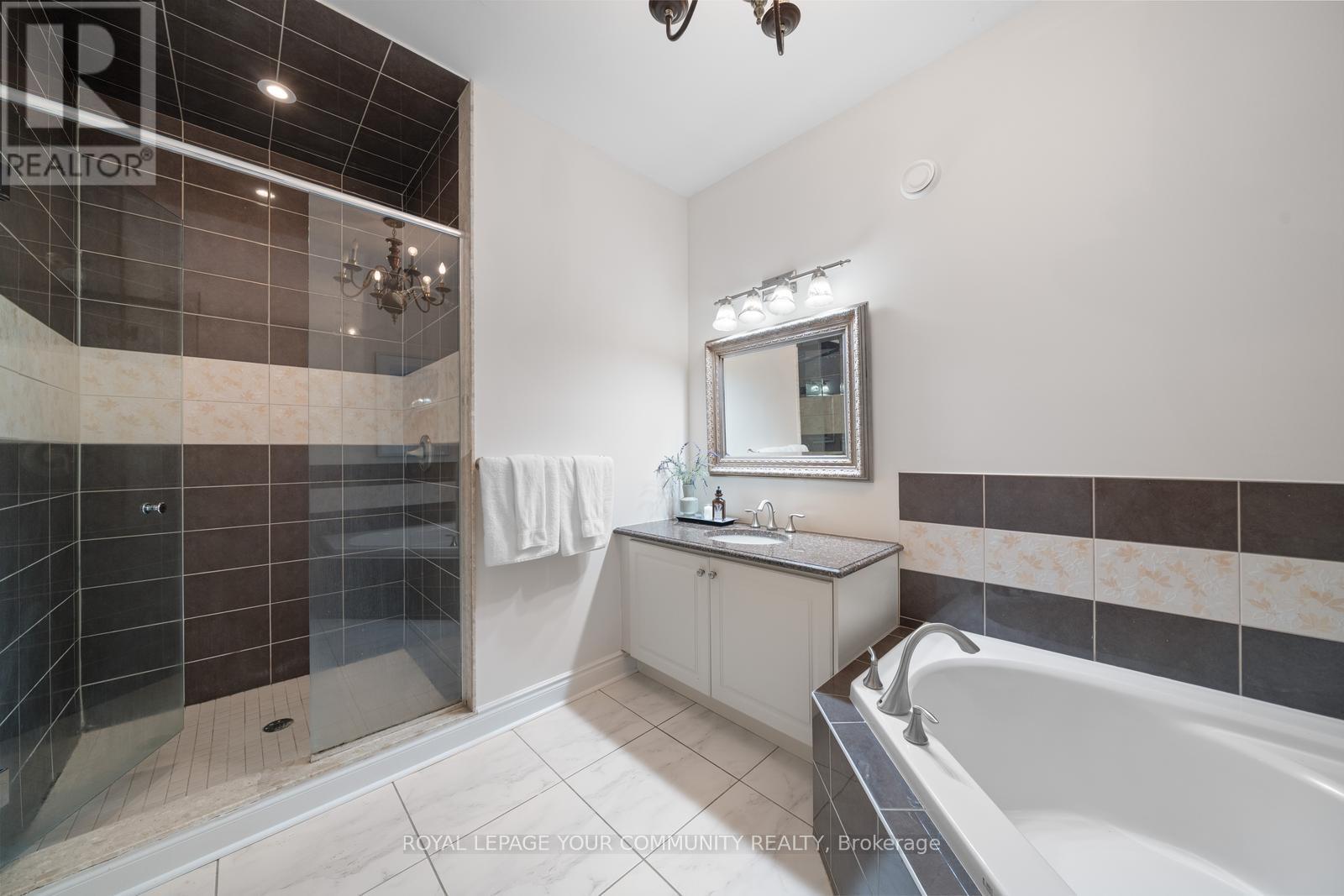 124 Bowen Drive, Peterborough North (North), Ontario  K9H 0B8 - Photo 18 - X12232673