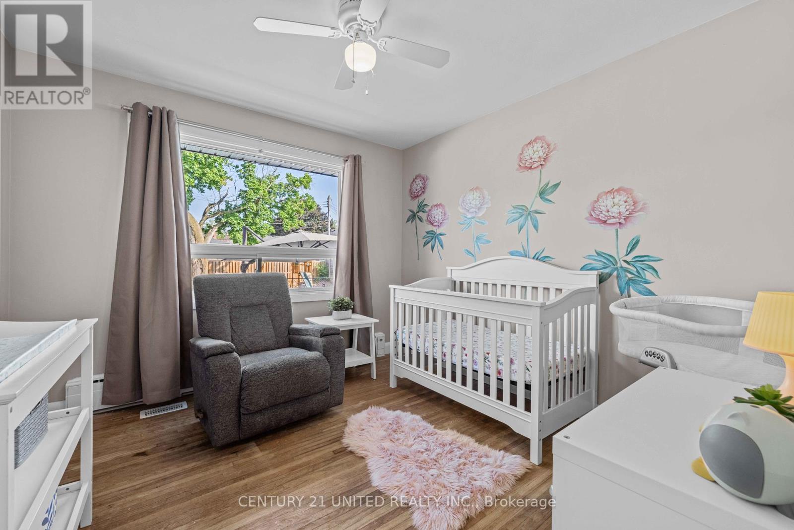1056 Glebemount Crescent, Peterborough North (Central), Ontario  K9H 6M3 - Photo 12 - X12232902