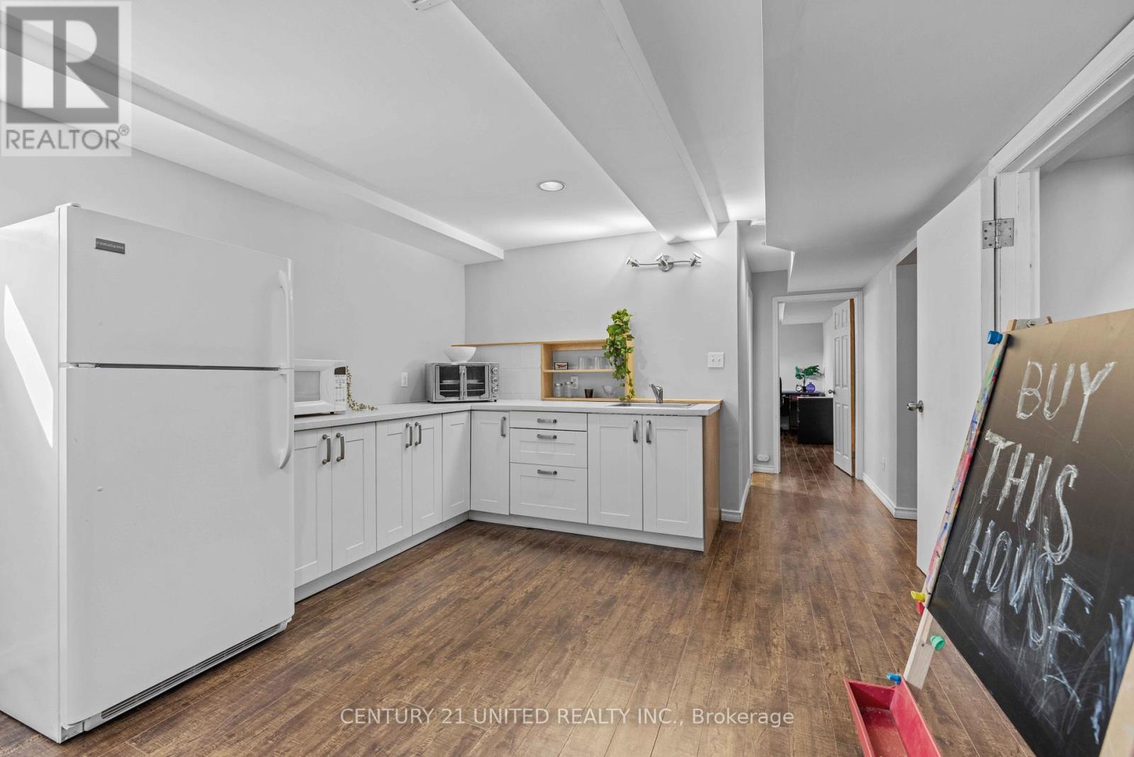 1056 Glebemount Crescent, Peterborough North (Central), Ontario  K9H 6M3 - Photo 19 - X12232902