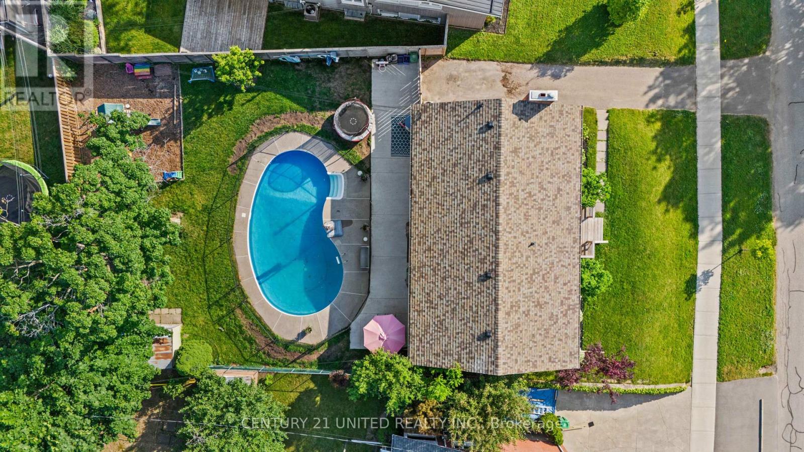 1056 Glebemount Crescent, Peterborough North (Central), Ontario  K9H 6M3 - Photo 2 - X12232902