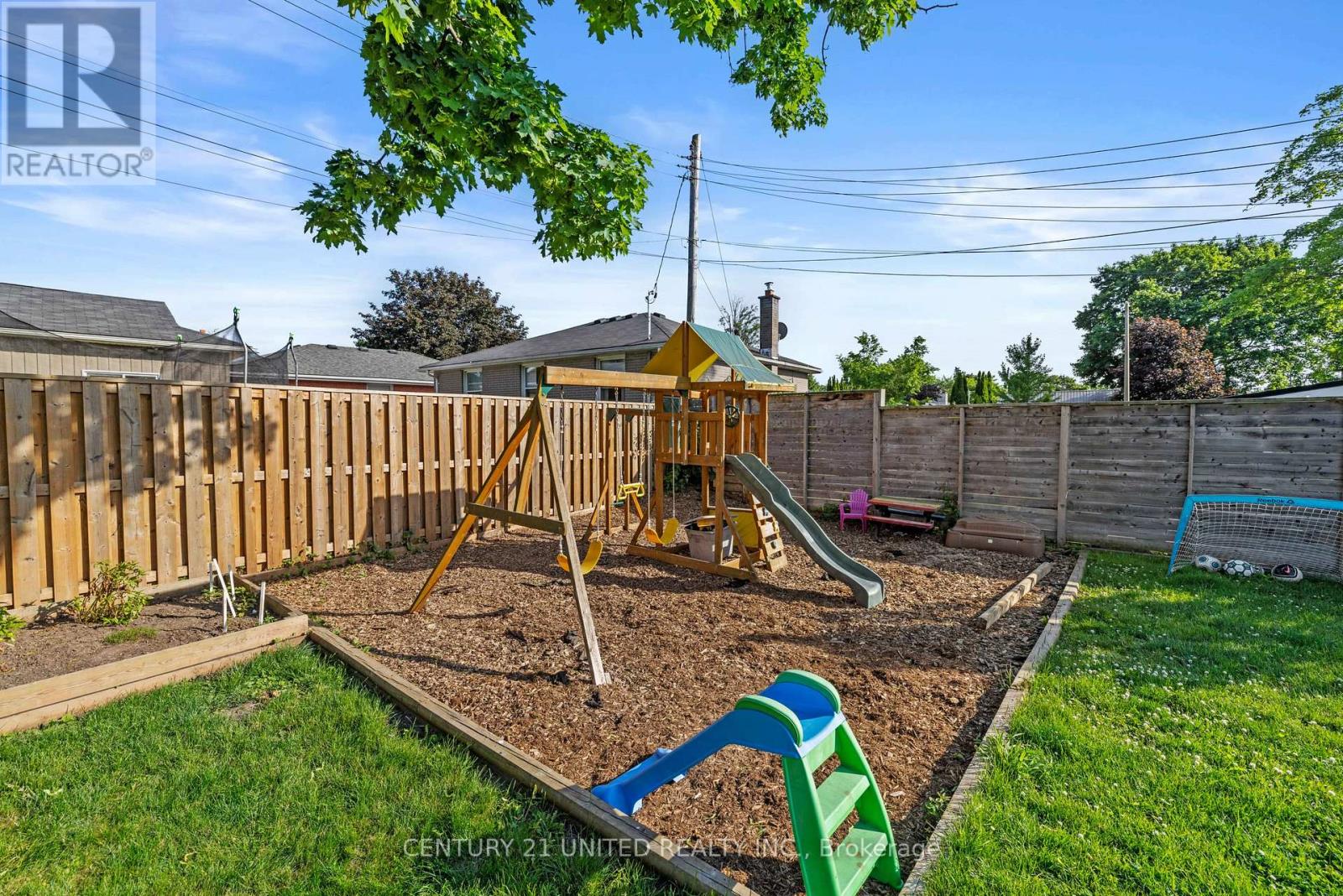 1056 Glebemount Crescent, Peterborough North (Central), Ontario  K9H 6M3 - Photo 30 - X12232902