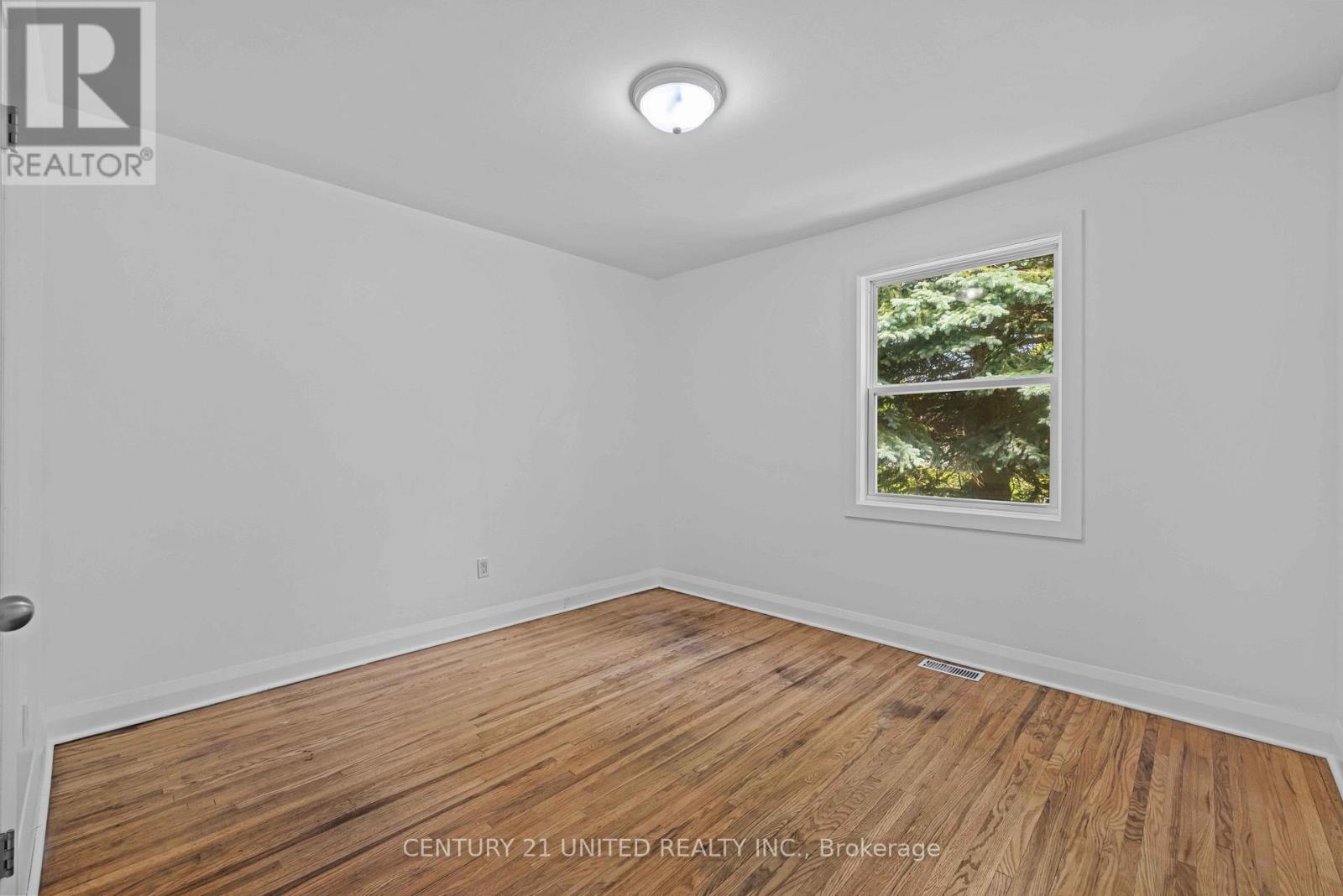 185 Dumble Avenue, Peterborough North (South), Ontario  K9H 5B3 - Photo 15 - X12232994