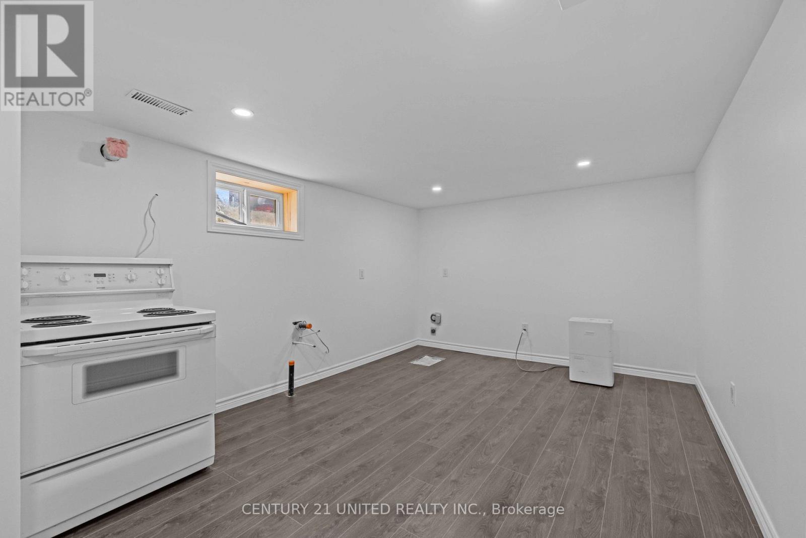185 Dumble Avenue, Peterborough North (South), Ontario  K9H 5B3 - Photo 19 - X12232994