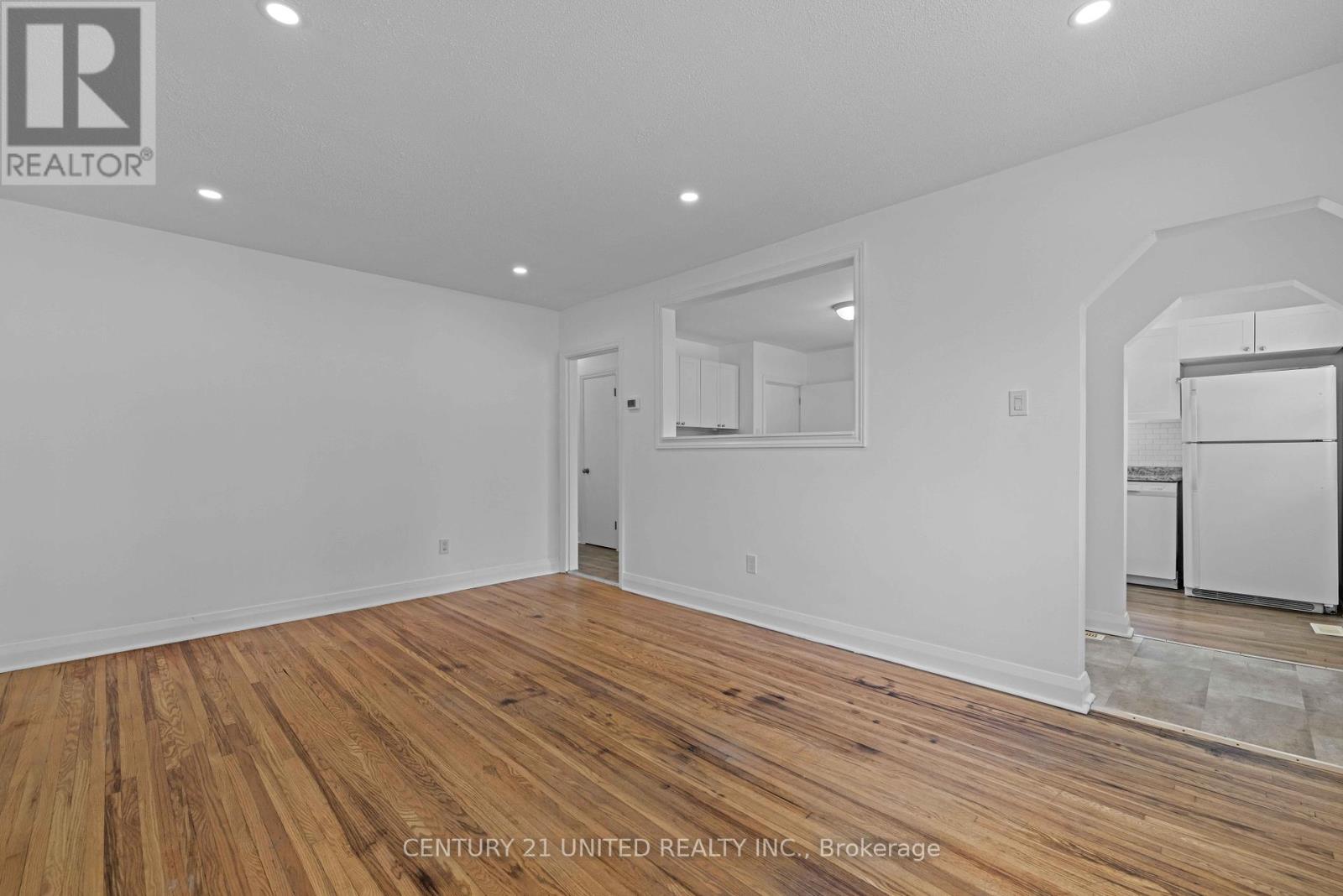 185 Dumble Avenue, Peterborough North (South), Ontario  K9H 5B3 - Photo 8 - X12232994