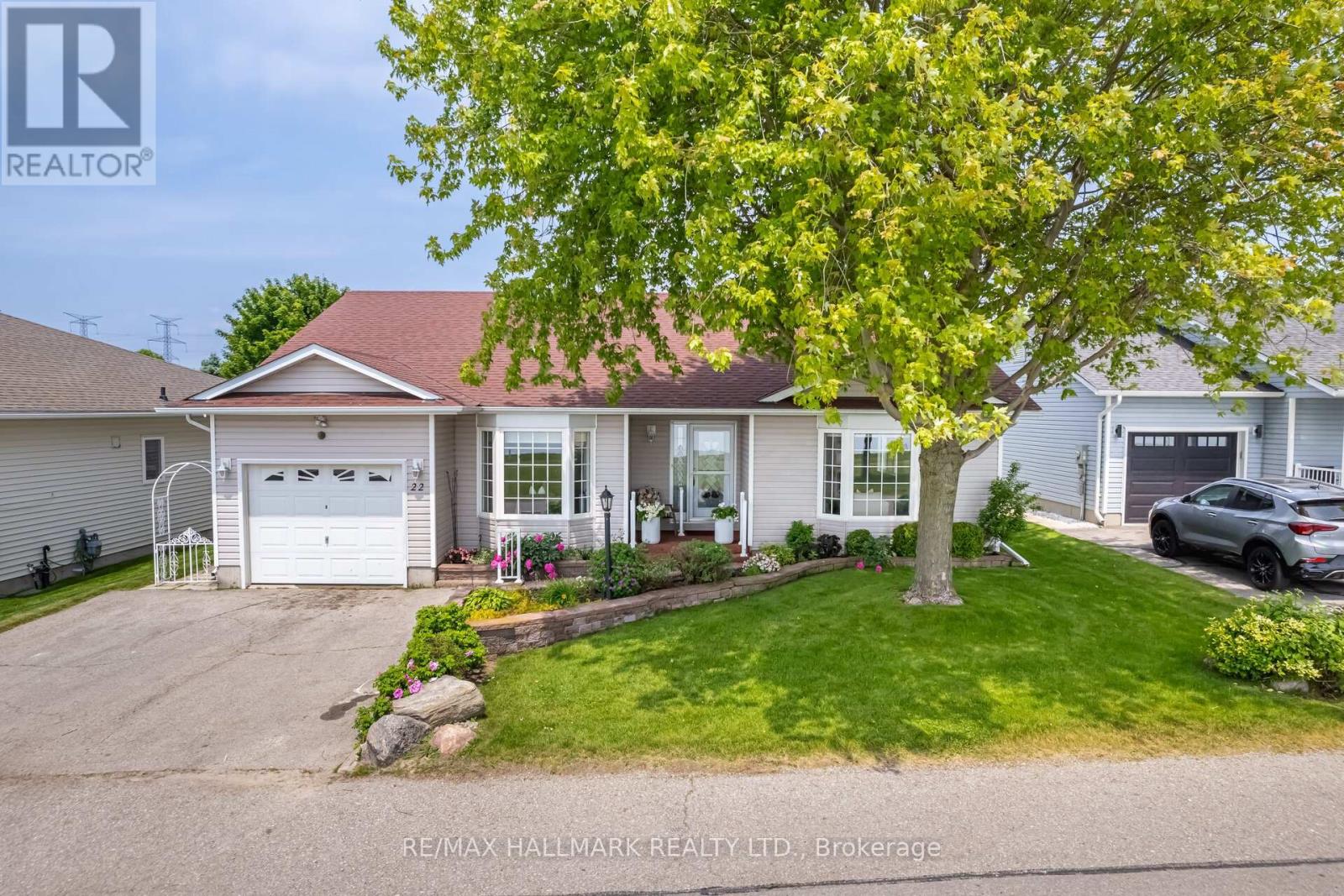 22 BIRCH TREE LANE, clarington (bowmanville), Ontario