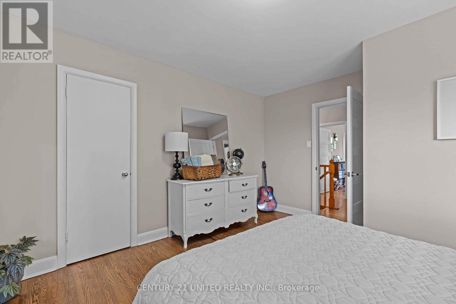 1382 Gordon Avenue, Peterborough Central (Old West End), Ontario  K9J 6H4 - Photo 20 - X12233205