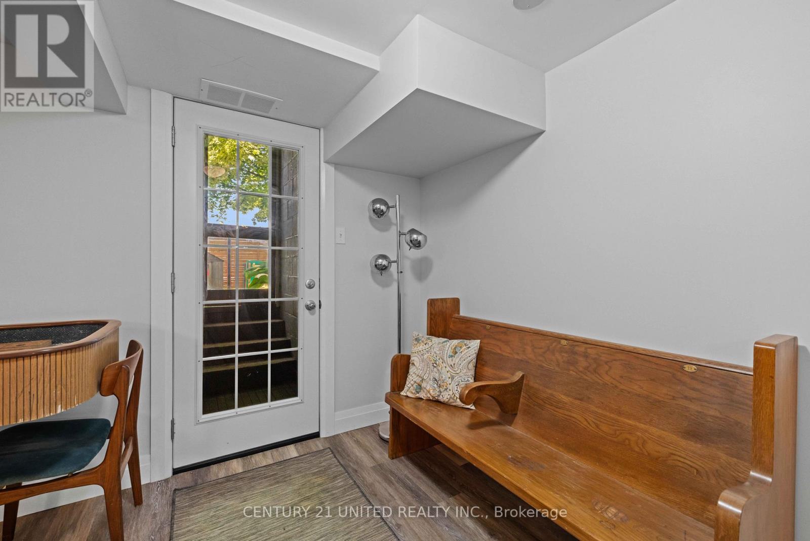 1382 Gordon Avenue, Peterborough Central (Old West End), Ontario  K9J 6H4 - Photo 37 - X12233205
