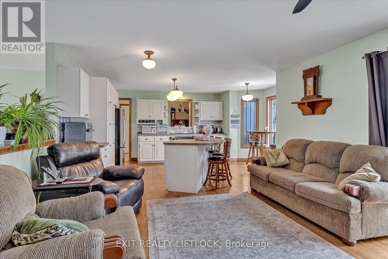 890 Stewart Line, Cavan Monaghan (Cavan Twp), Ontario  L0A 1C0 - Photo 6 - X12233407