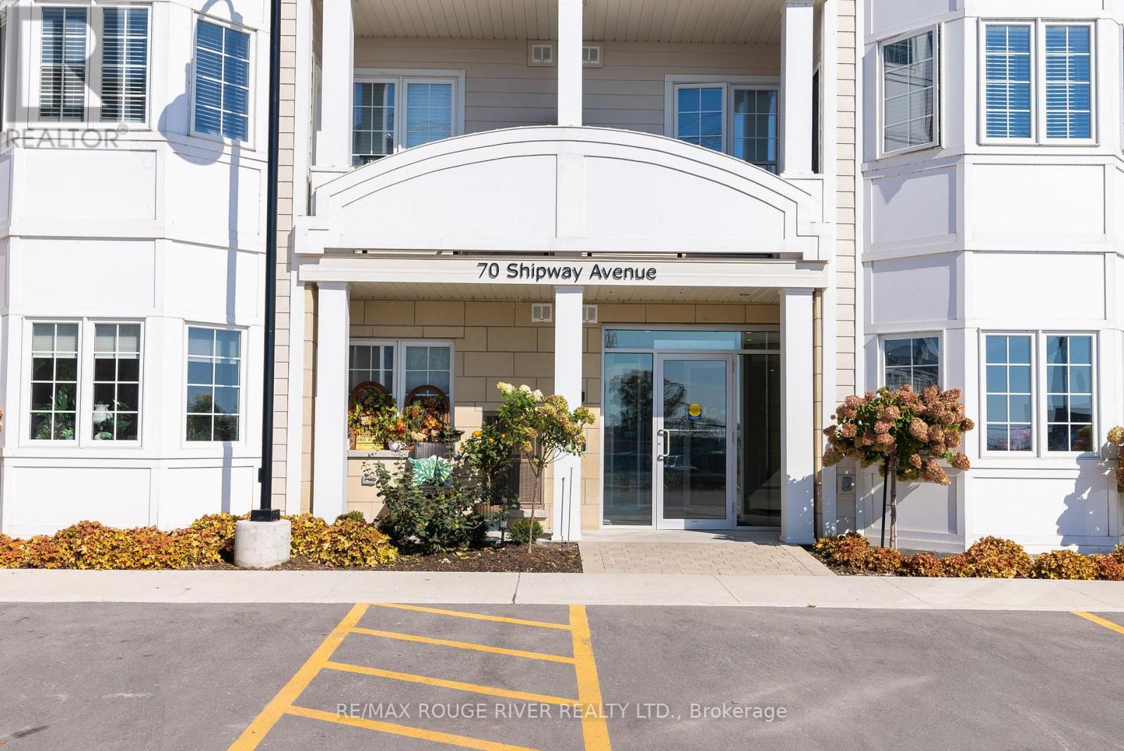 206 - 70 Shipway Avenue, Clarington (Newcastle), Ontario  L1B 0A1 - Photo 3 - E12233538