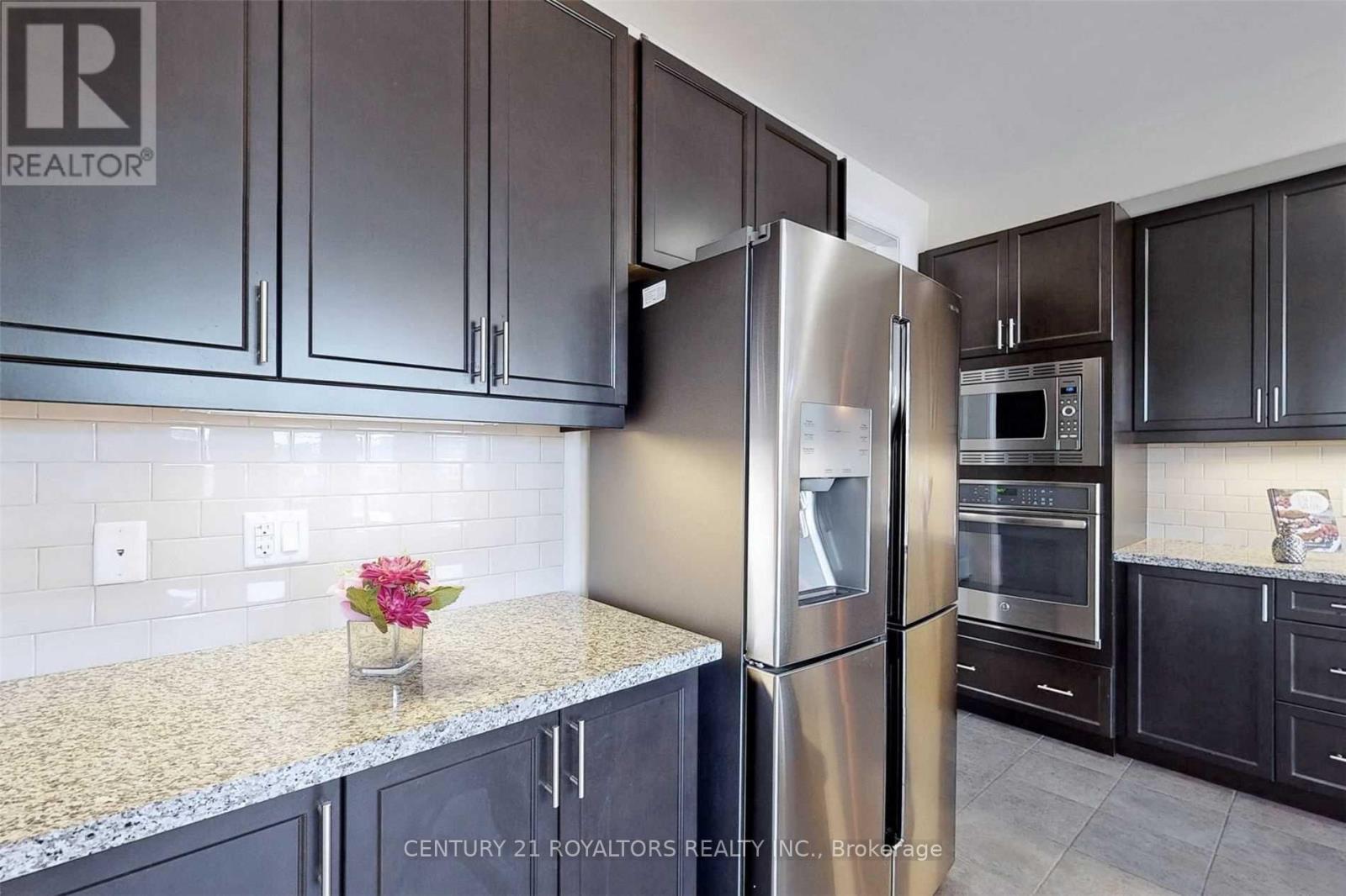 1572 Cahill Drive, Peterborough West (South), Ontario  K9K 1K9 - Photo 9 - X12232918