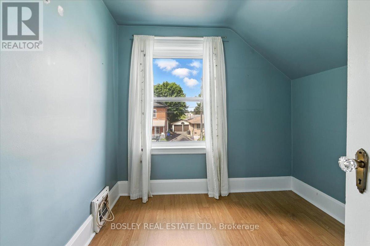 712 Park Street S, Peterborough South (West), Ontario  K9J 3T1 - Photo 18 - X12233406