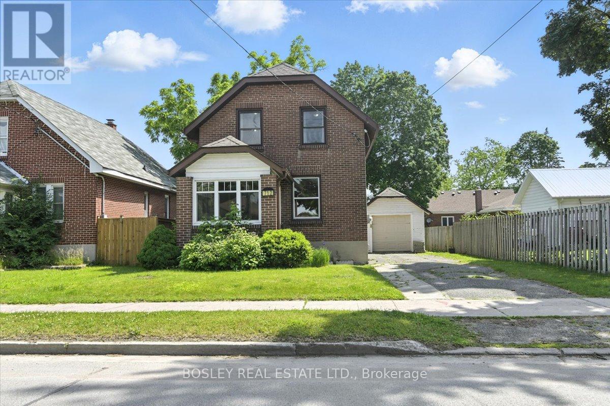 712 Park Street S, Peterborough South (West), Ontario  K9J 3T1 - Photo 2 - X12233406