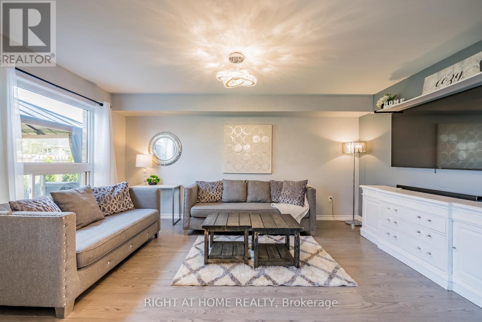 38 Claxton Crescent, Kawartha Lakes (Lindsay), Ontario  K9V 0N2 - Photo 18 - X12233486