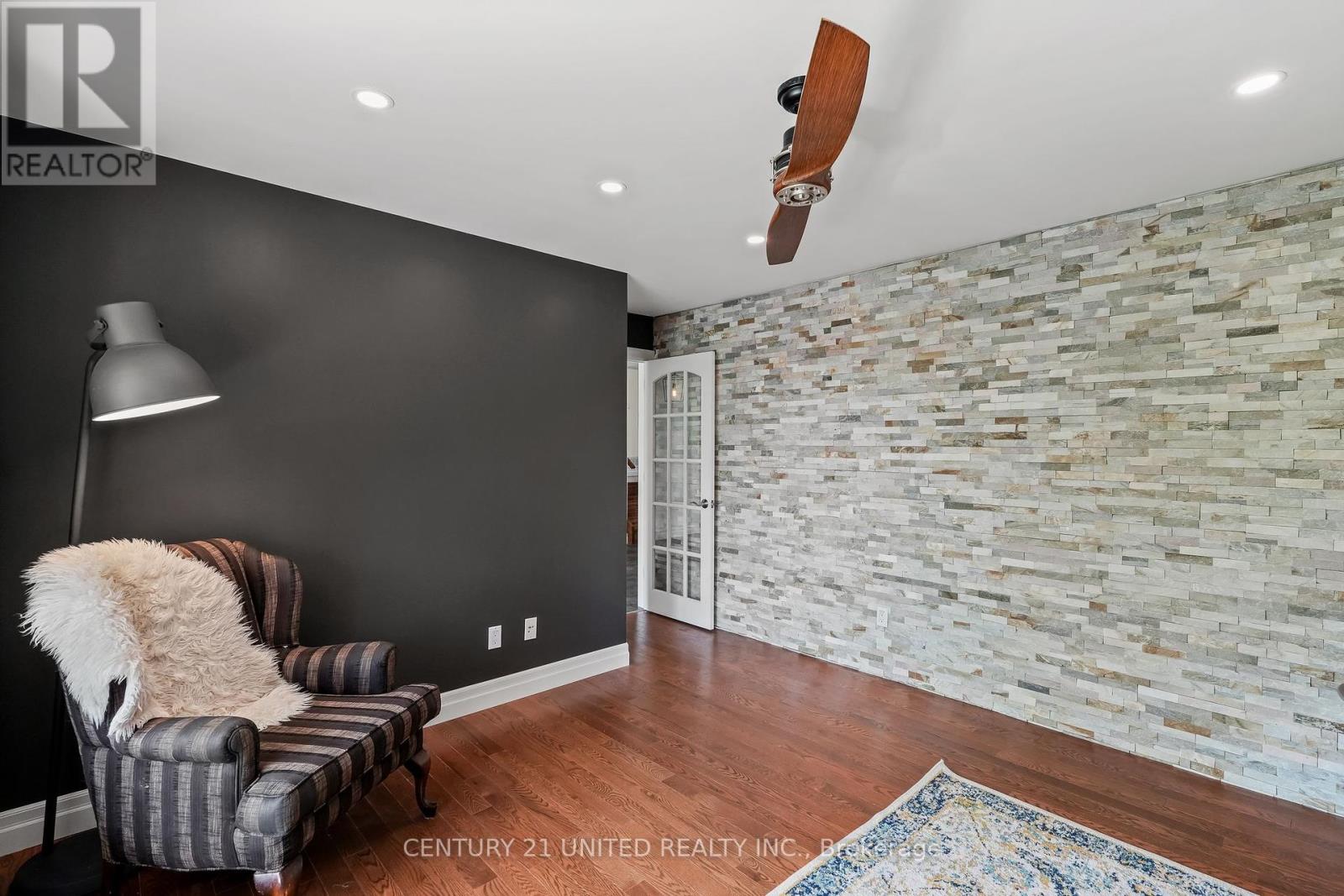 748 Rothesay Avenue, Cavan Monaghan (Cavan-Monaghan), Ontario  K9J 6X4 - Photo 14 - X12233980