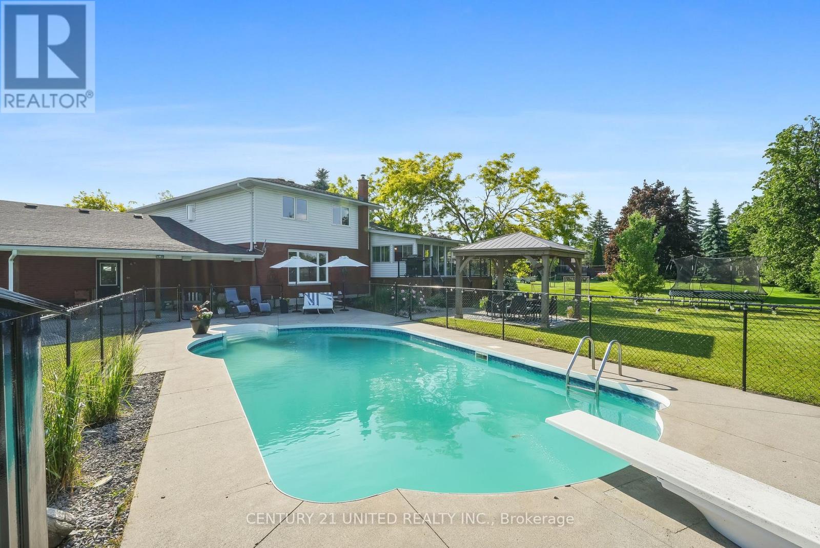 748 Rothesay Avenue, Cavan Monaghan (Cavan-Monaghan), Ontario  K9J 6X4 - Photo 41 - X12233980