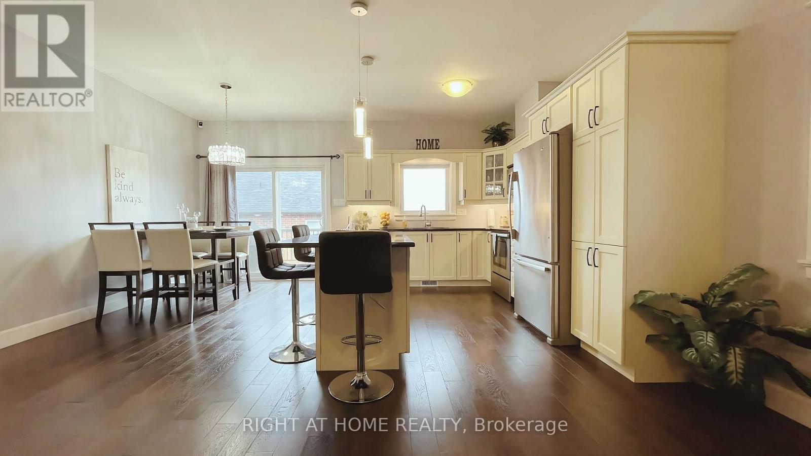 20 Holtom Street, Kawartha Lakes (Lindsay), Ontario  K9V 0C3 - Photo 19 - X12234559