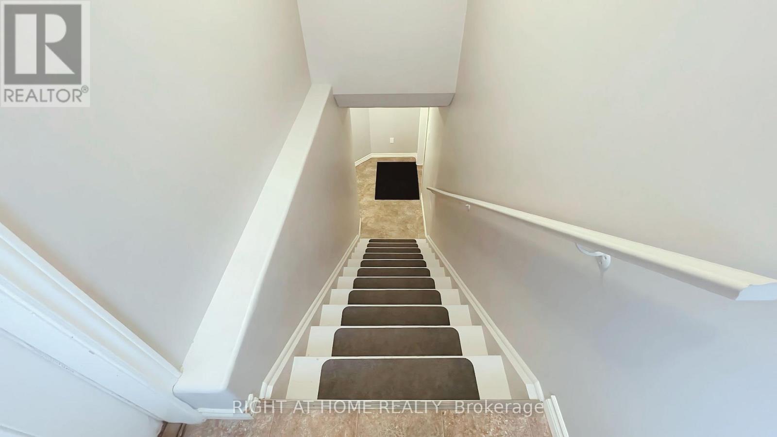 20 Holtom Street, Kawartha Lakes (Lindsay), Ontario  K9V 0C3 - Photo 24 - X12234559