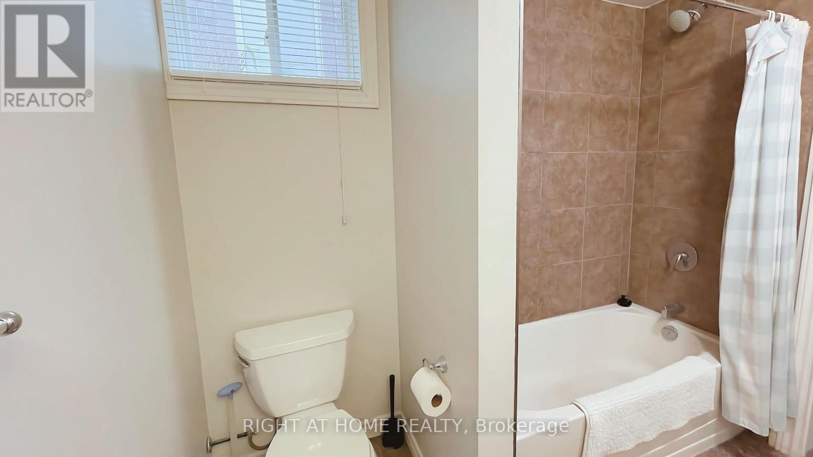 20 Holtom Street, Kawartha Lakes (Lindsay), Ontario  K9V 0C3 - Photo 33 - X12234559
