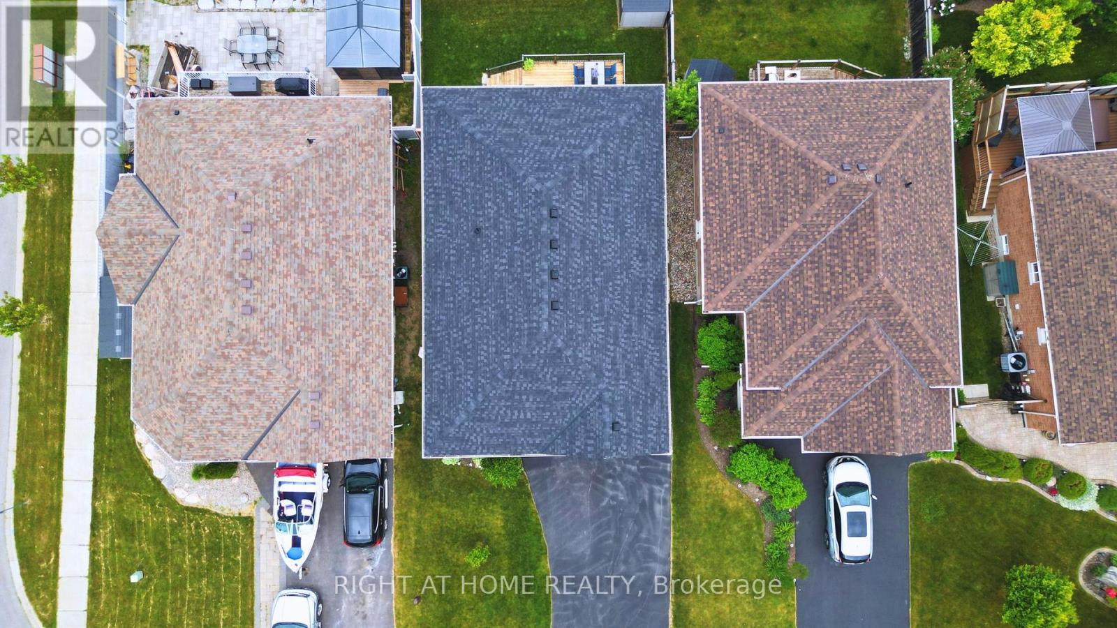 20 Holtom Street, Kawartha Lakes (Lindsay), Ontario  K9V 0C3 - Photo 35 - X12234559