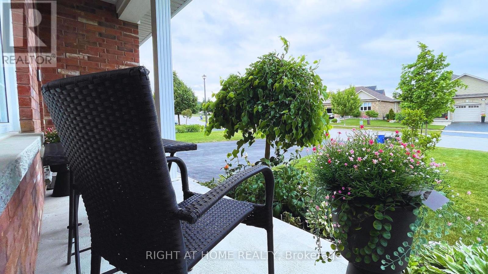 20 Holtom Street, Kawartha Lakes (Lindsay), Ontario  K9V 0C3 - Photo 37 - X12234559