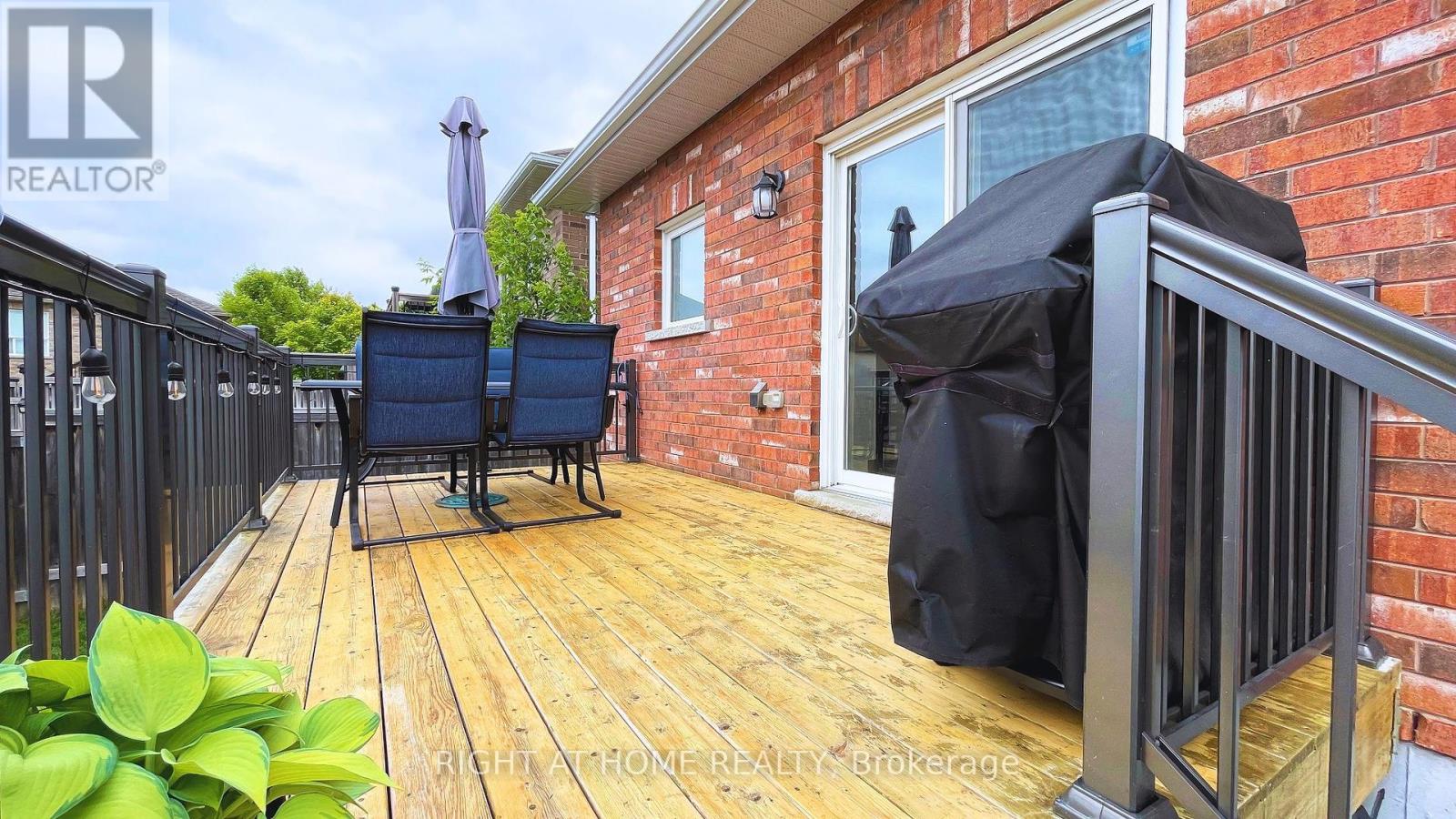 20 Holtom Street, Kawartha Lakes (Lindsay), Ontario  K9V 0C3 - Photo 5 - X12234559