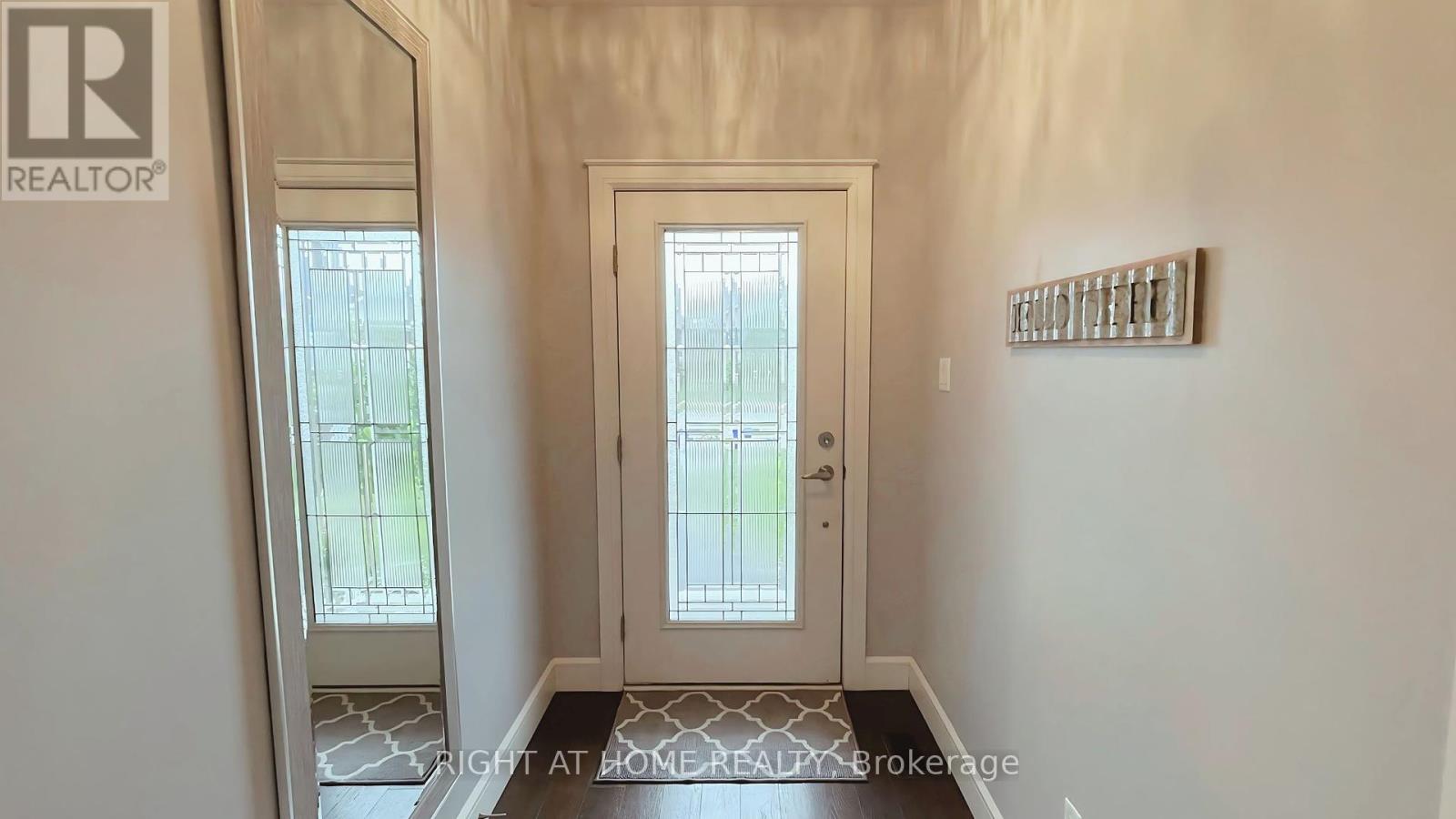 20 Holtom Street, Kawartha Lakes (Lindsay), Ontario  K9V 0C3 - Photo 8 - X12234559