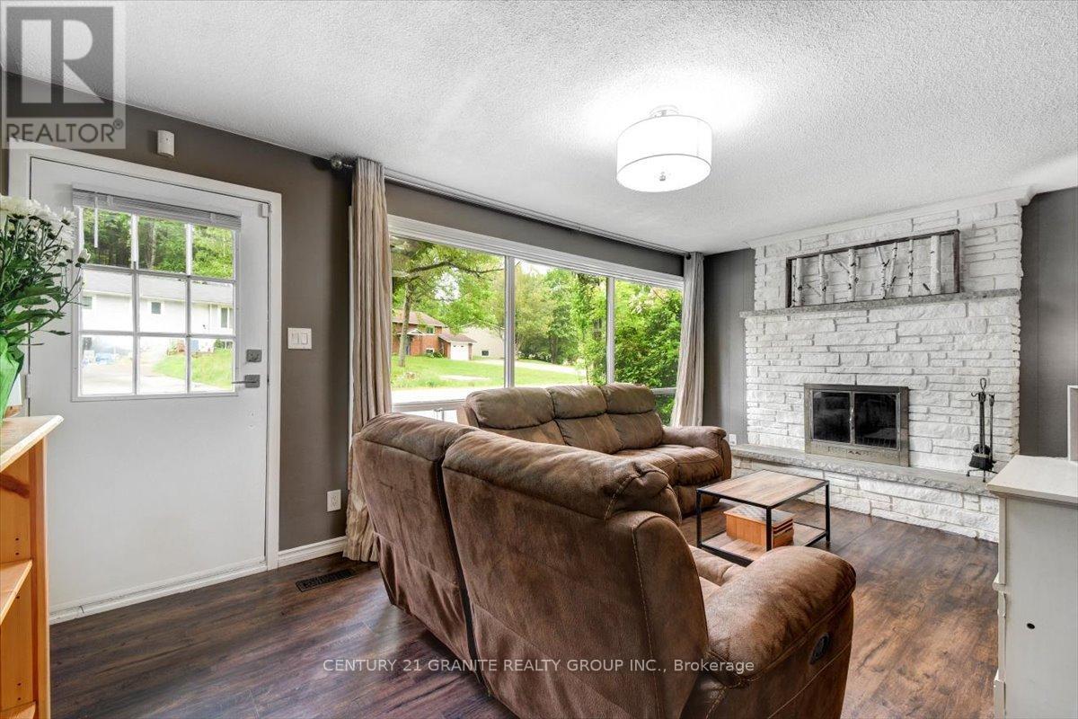 22 Forest Hill Road, Bancroft (Bancroft Ward), Ontario  K0L 1C0 - Photo 7 - X12235021