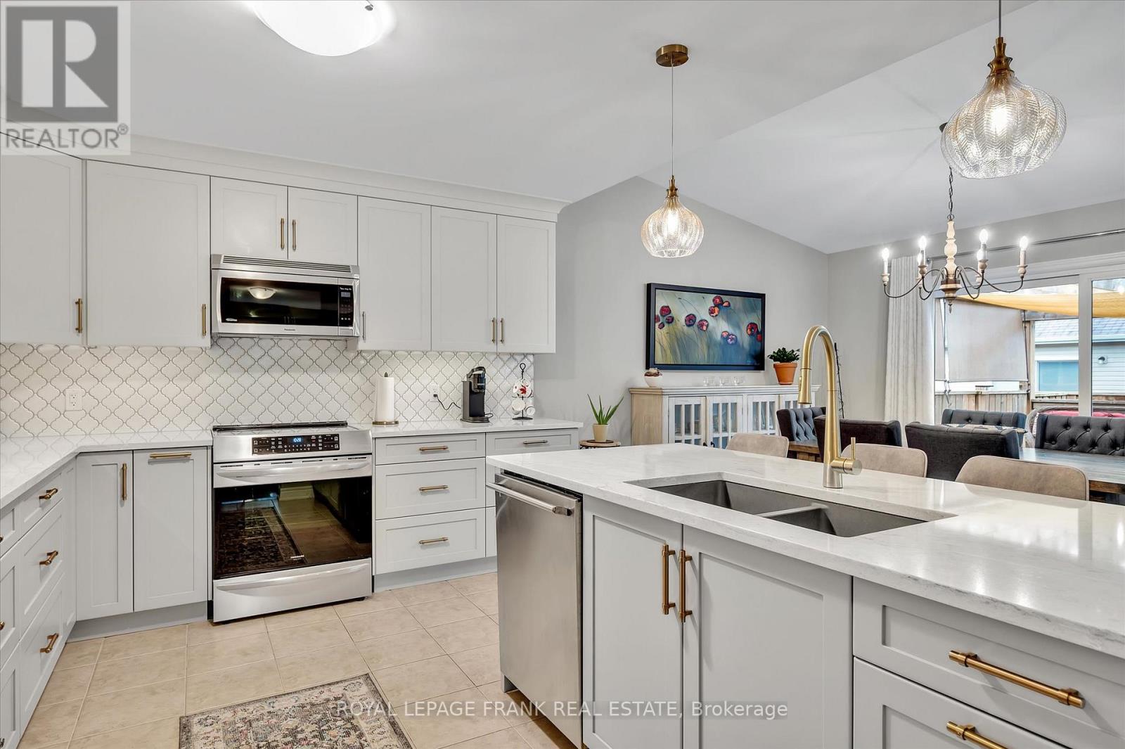 564 Grange Way, Peterborough North (North), Ontario  K9H 0G5 - Photo 5 - X12235288