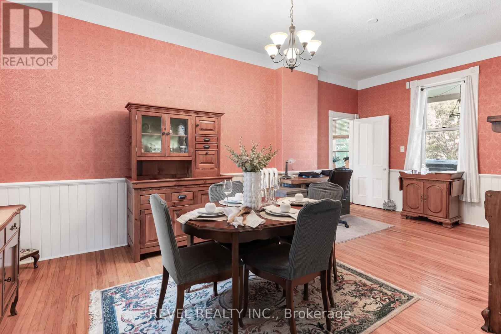 160 William Street N, Kawartha Lakes (Lindsay), Ontario  K9V 4B3 - Photo 17 - X12235347