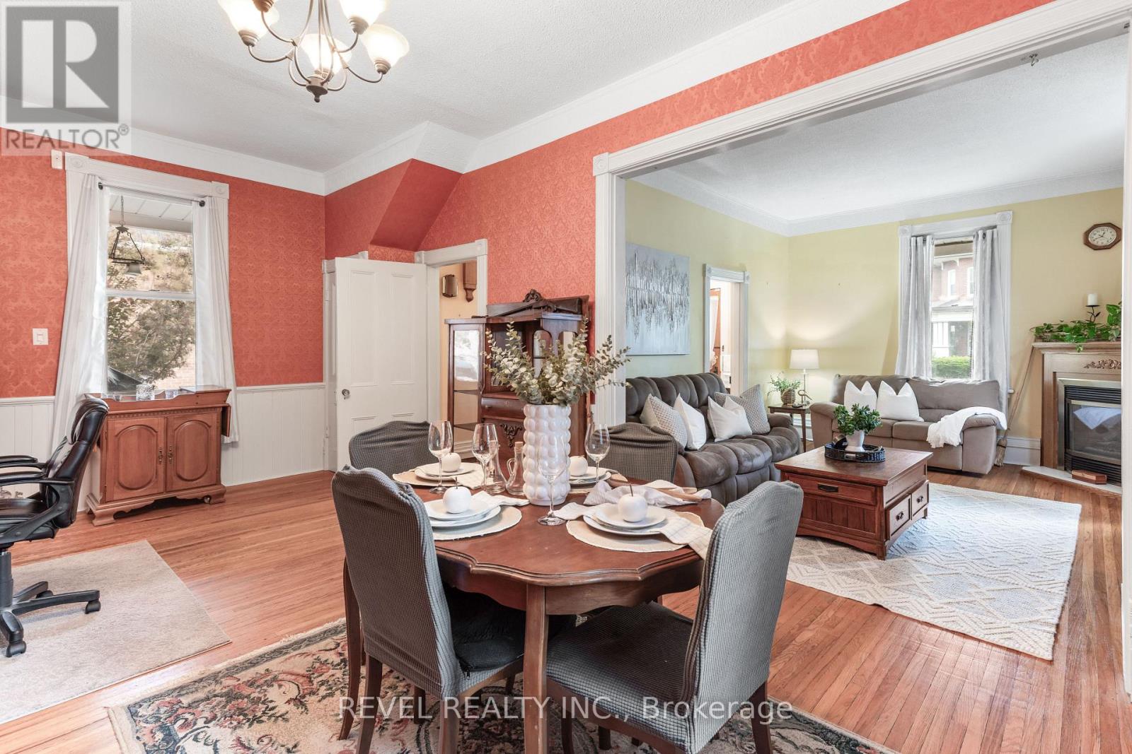 160 William Street N, Kawartha Lakes (Lindsay), Ontario  K9V 4B3 - Photo 18 - X12235347