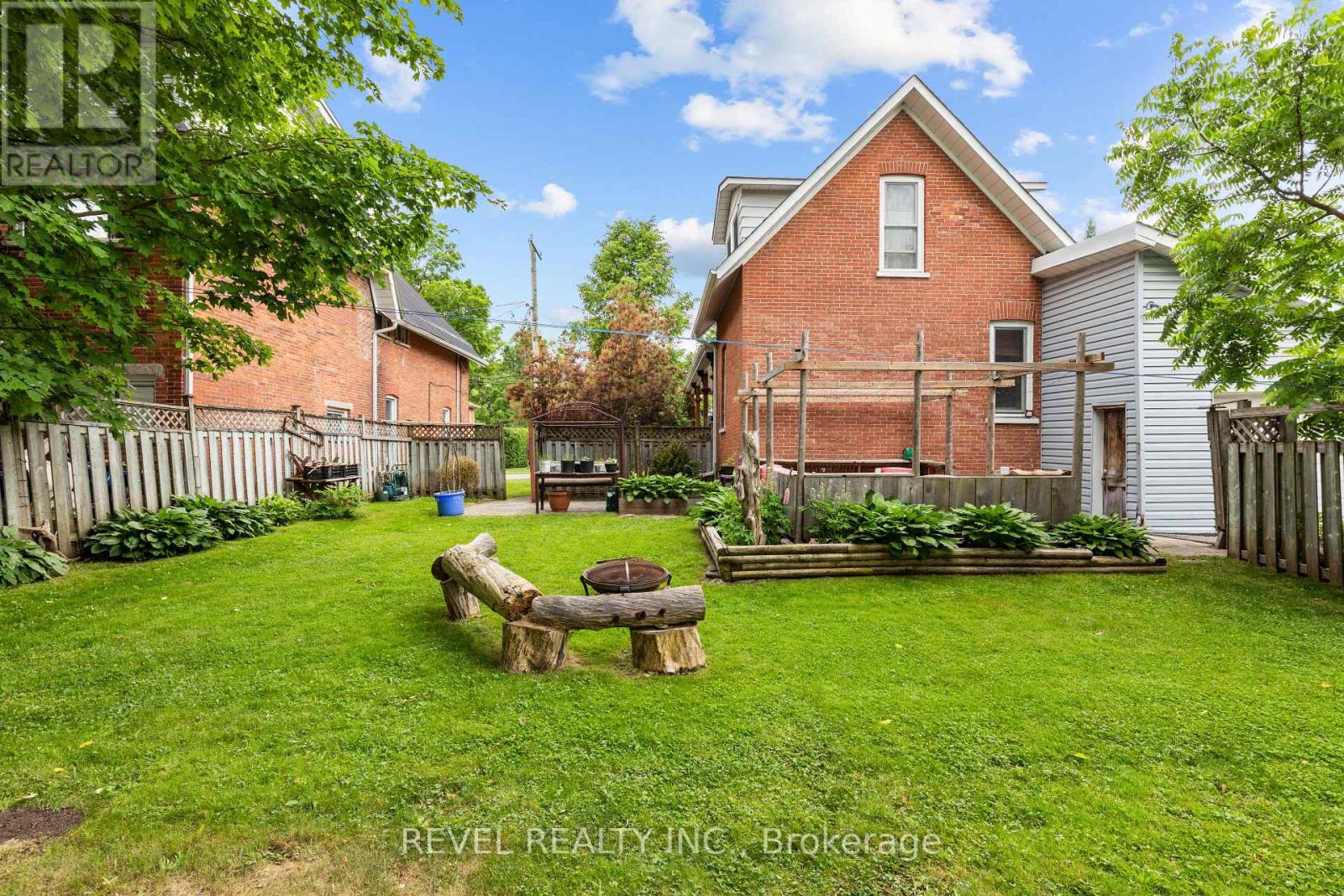 160 William Street N, Kawartha Lakes (Lindsay), Ontario  K9V 4B3 - Photo 38 - X12235347