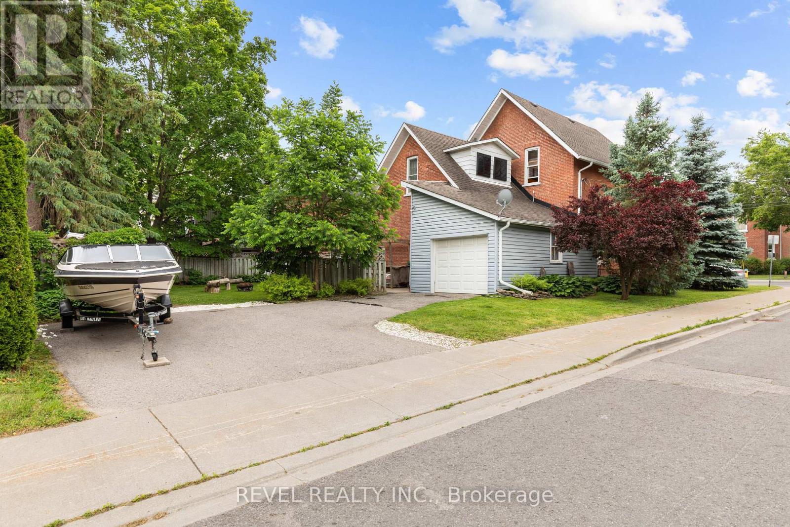 160 William Street N, Kawartha Lakes (Lindsay), Ontario  K9V 4B3 - Photo 43 - X12235347