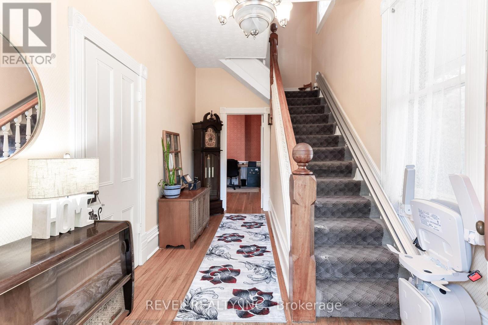160 William Street N, Kawartha Lakes (Lindsay), Ontario  K9V 4B3 - Photo 6 - X12235347