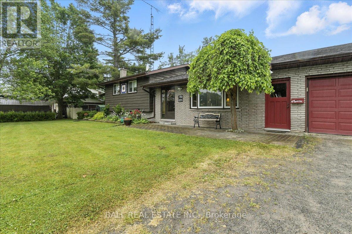601 Churchill Crescent, Selwyn, Ontario  K0L 1T0 - Photo 3 - X12235372