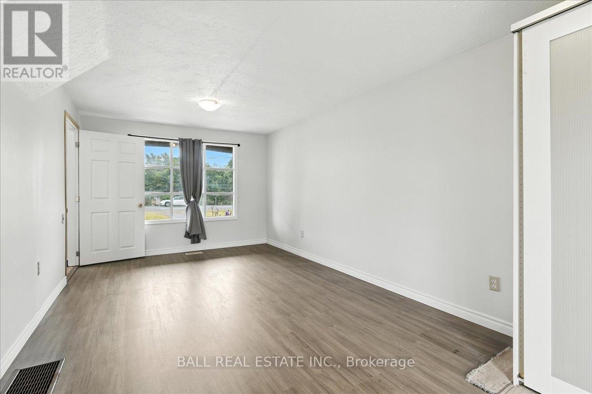 462 Robinson Road, Selwyn, Ontario  K0L 1T0 - Photo 8 - X12235507