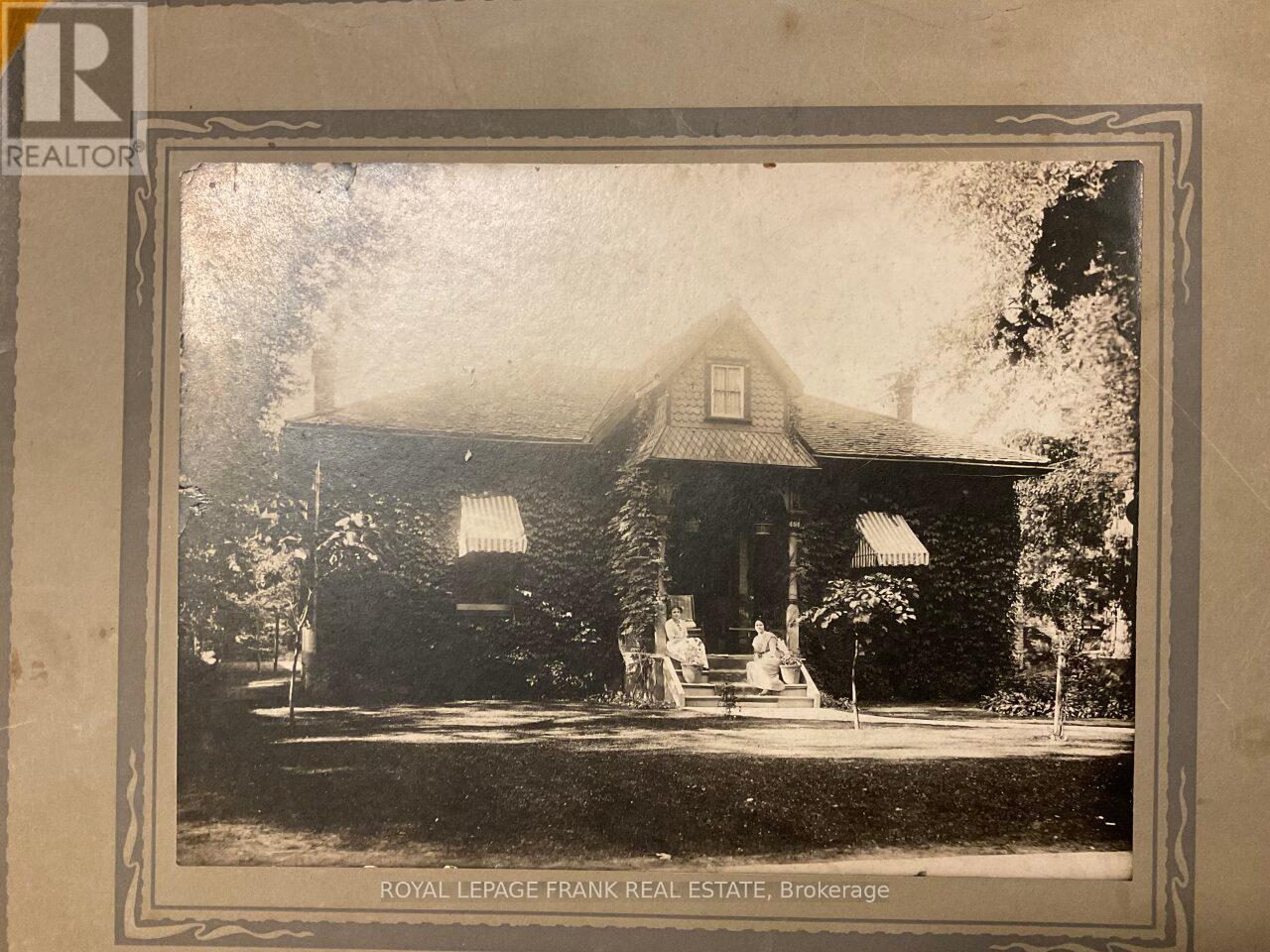 484 Gilmour Street, Peterborough Central (Old West End), Ontario  K9H 2J9 - Photo 44 - X12235608