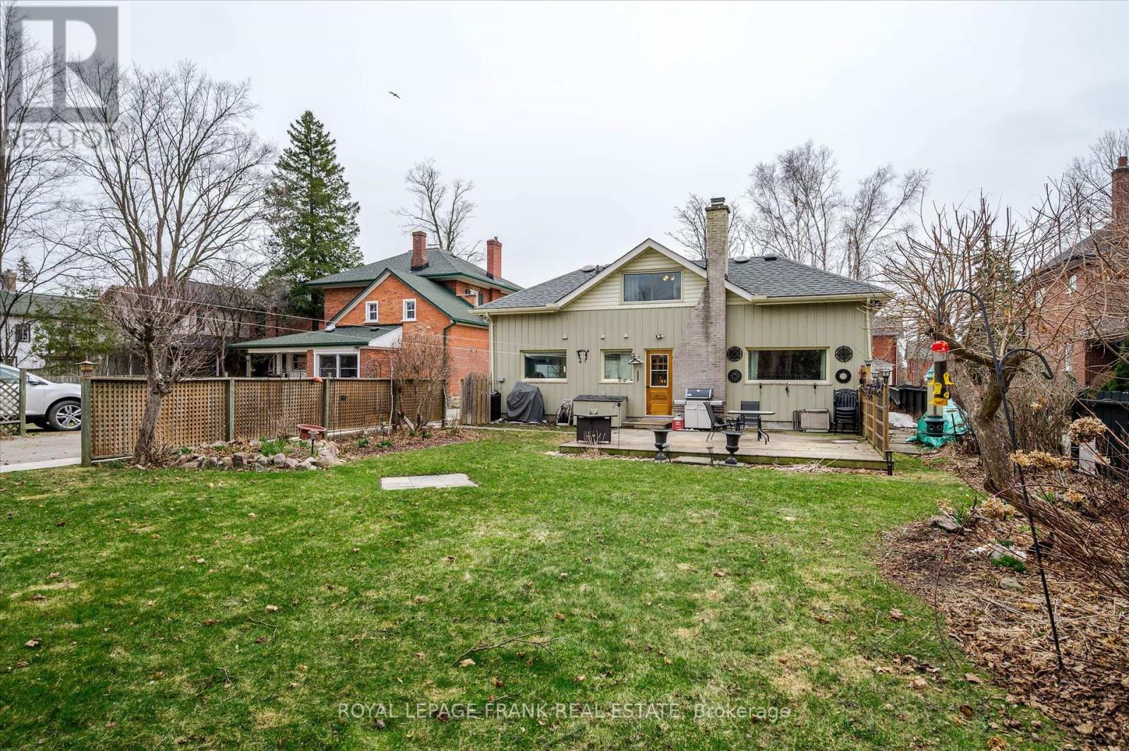 484 Gilmour Street, Peterborough Central (Old West End), Ontario  K9H 2J9 - Photo 47 - X12235608