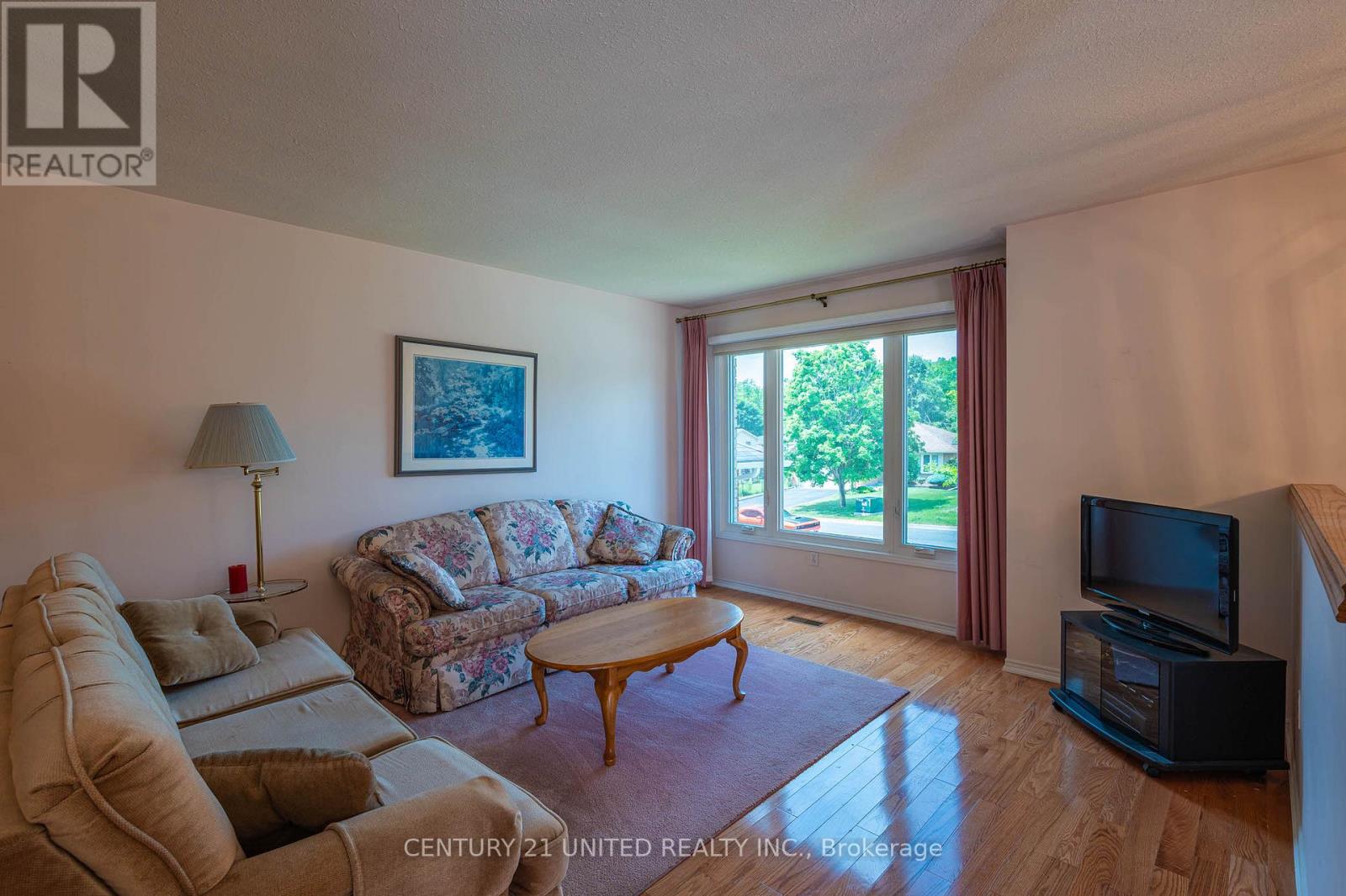 2221 Lorraine Drive, Peterborough North (University Heights), Ontario  K9L 1X5 - Photo 17 - X12235616