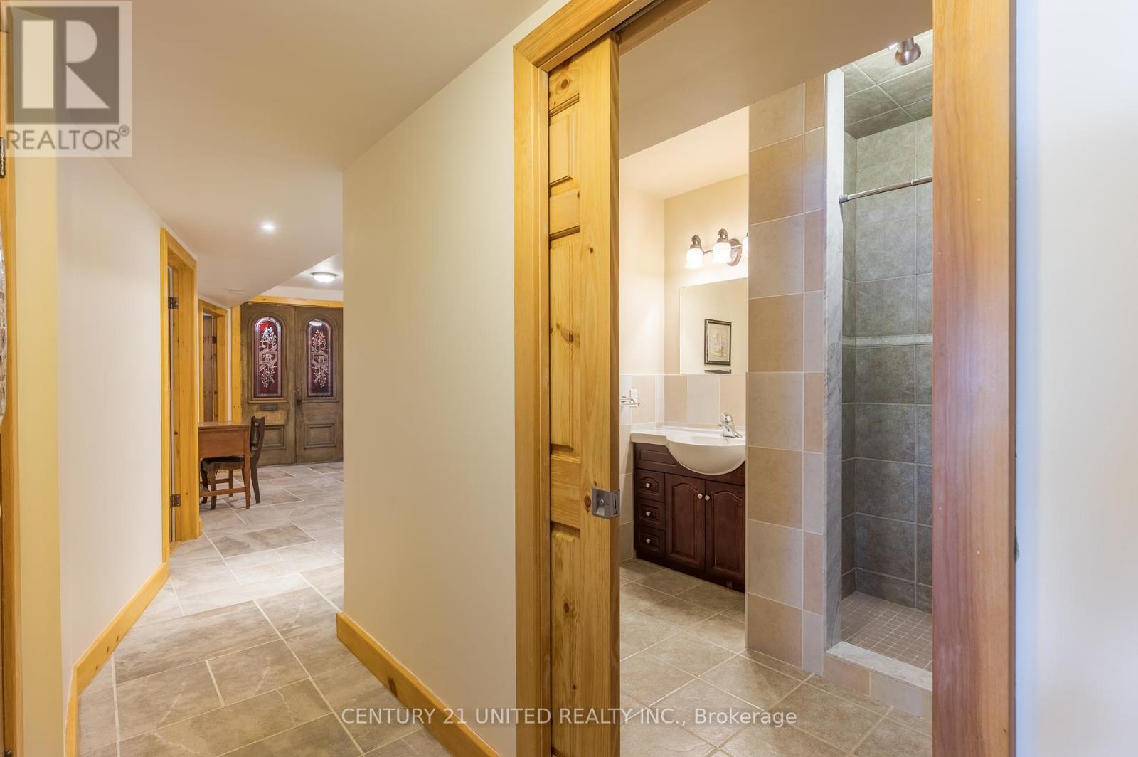 3069 Clear Lake Road W, Selwyn, Ontario  K0L 2H0 - Photo 25 - X12235643