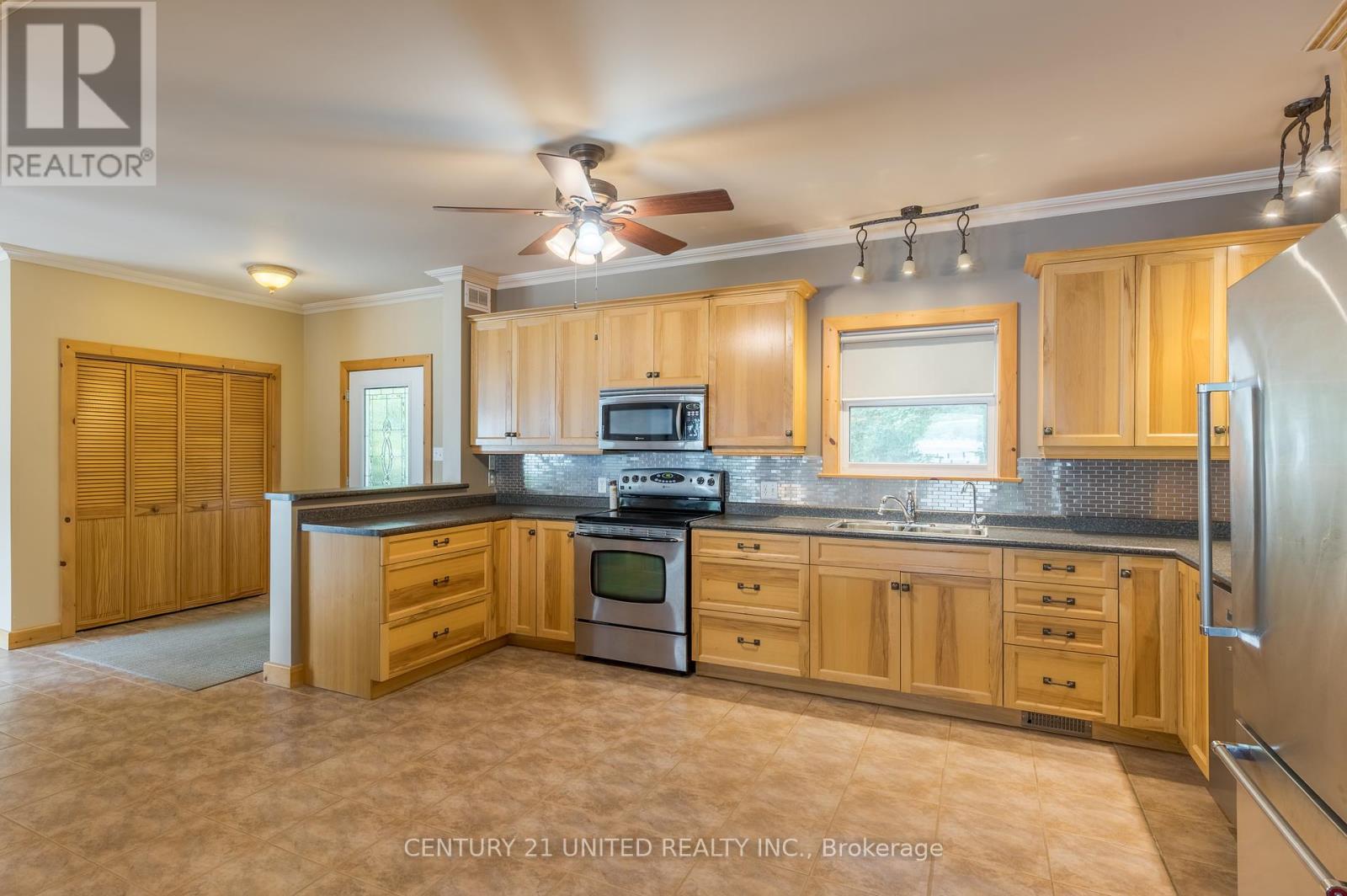 3069 Clear Lake Road W, Selwyn, Ontario  K0L 2H0 - Photo 7 - X12235643